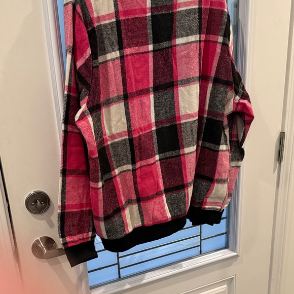 Pink and Black Plaid Zip-Up Jacket - Picture 5 of 10
